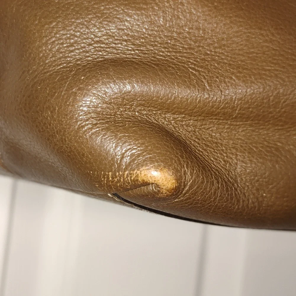 Brown Dooney and Bourke Dillen Pocket Sac Brown Leather Bag - Picture 3 of 15